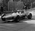 Alexander Freiherr von Falkenhausen im BMW F1 2000 (Chassis: Brabham BT 7) auf dem Weg zu seinen Beschleunigungsweltrekorden über die Viertelmeile und 500 m. Hockenheimring 1966.